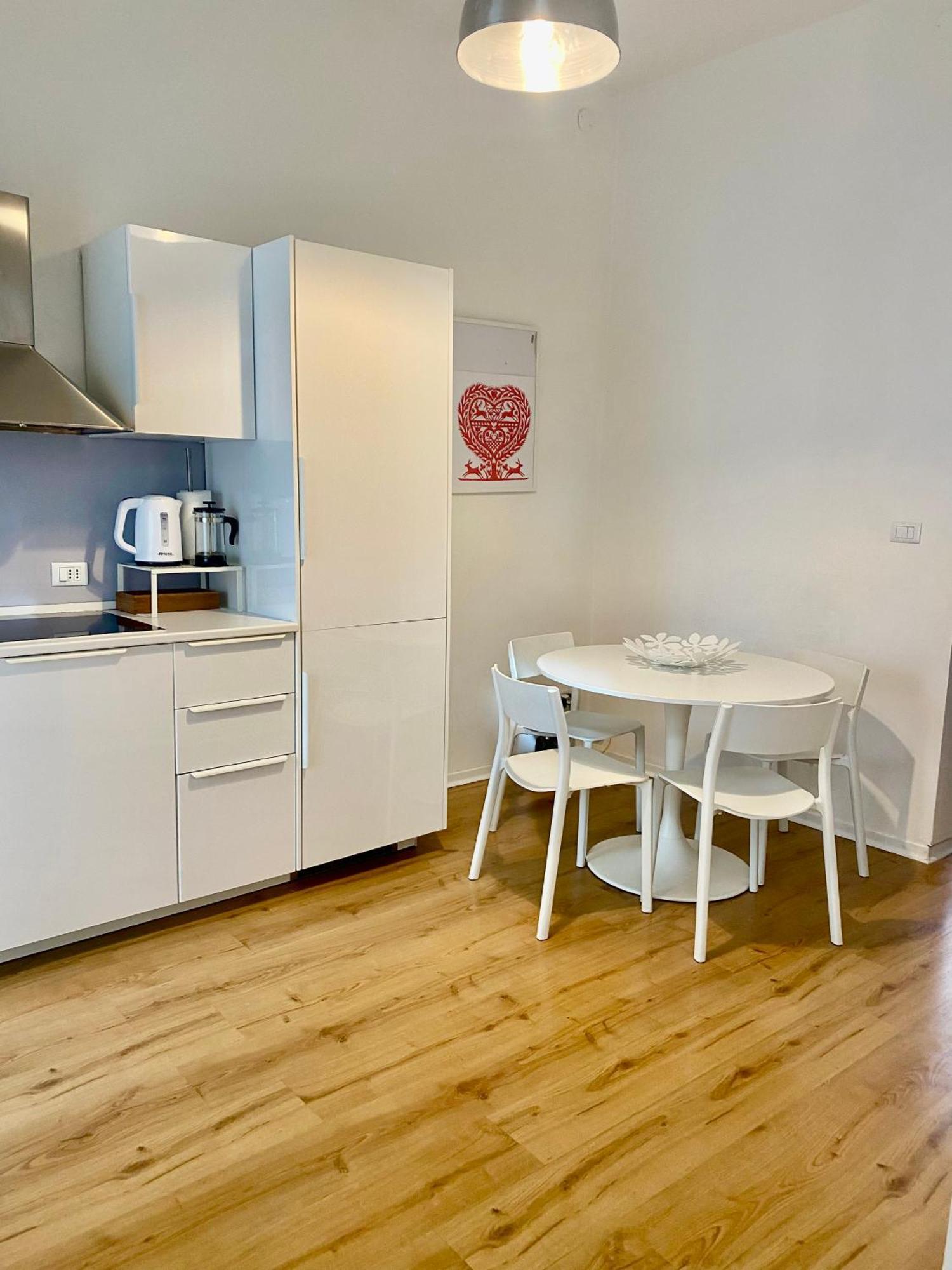 Piazza Garibaldi Eleganti Suite Con Sauna Удине Экстерьер фото